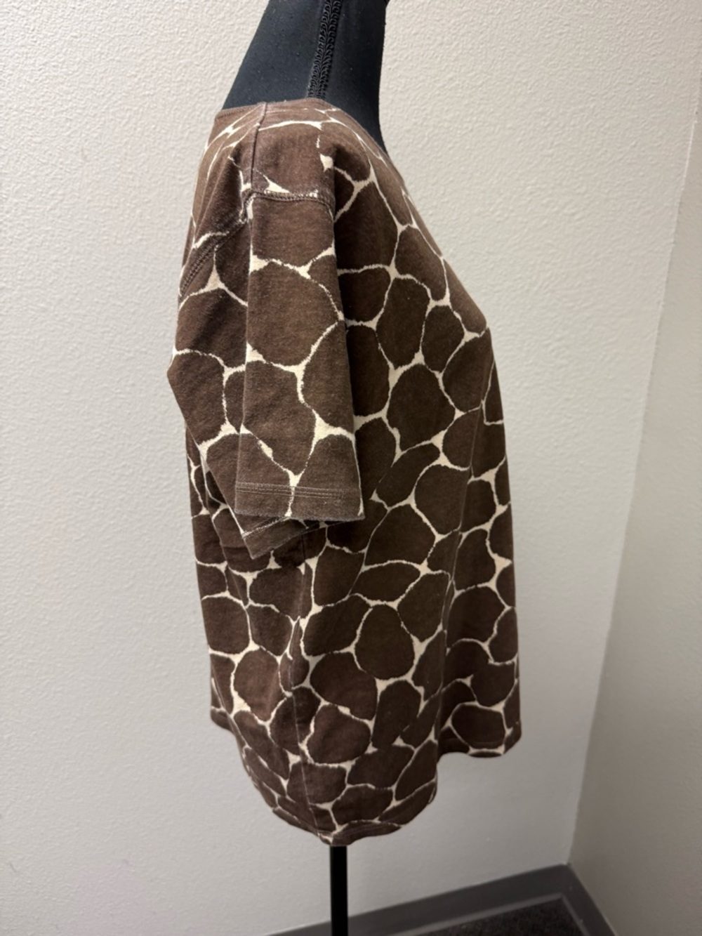Chaus Brown Giraffe Print Top Large Cotton Short Sleeve Animal Print Casual - Picture 5 of 9